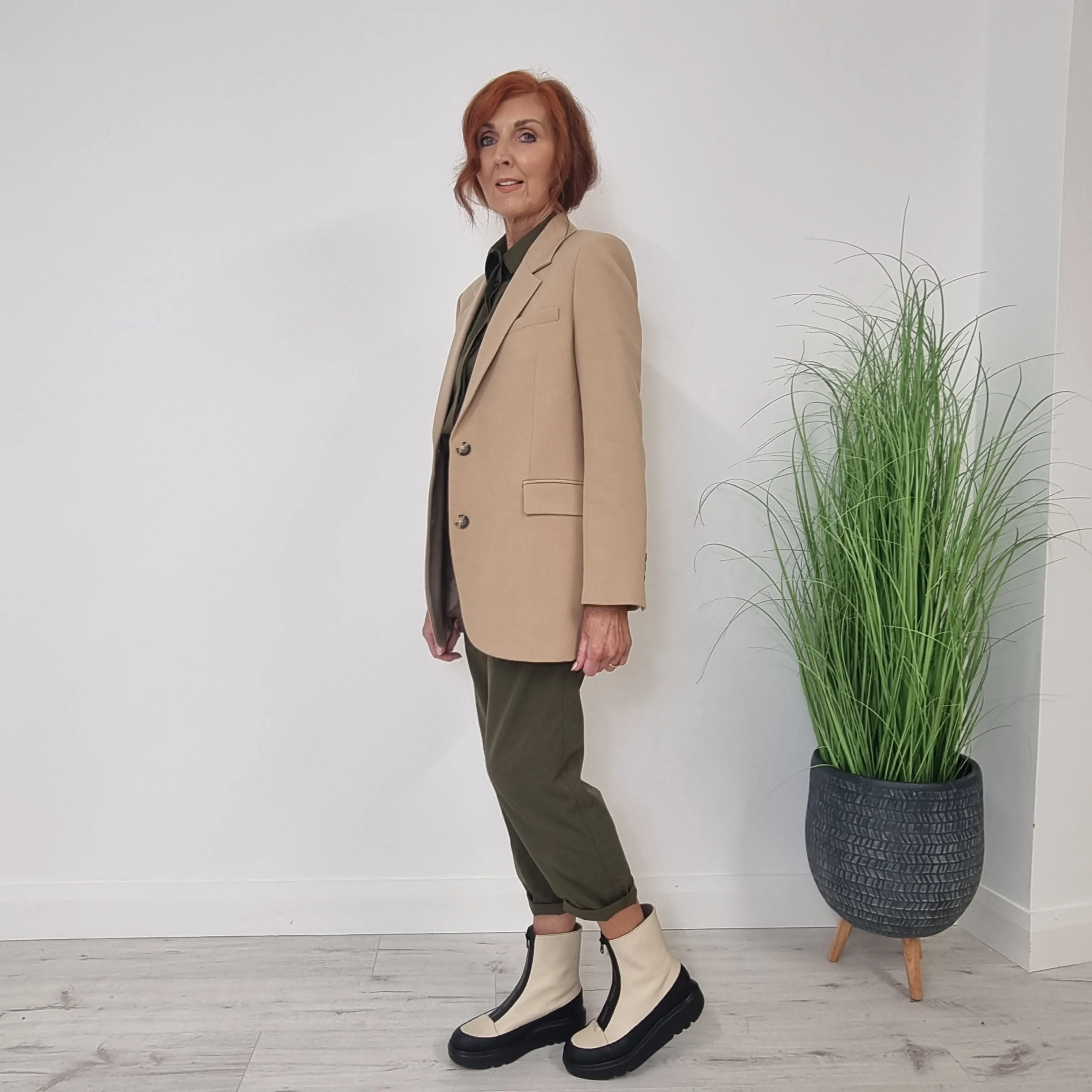 Wonders Cream Leather Front Zip Sneaker Boots