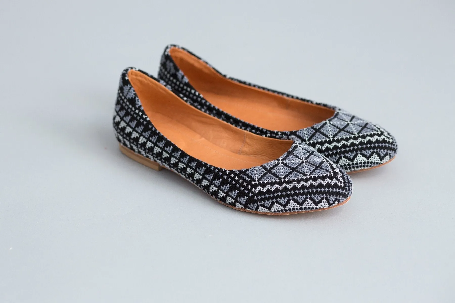 Yasmin Flat - Gray