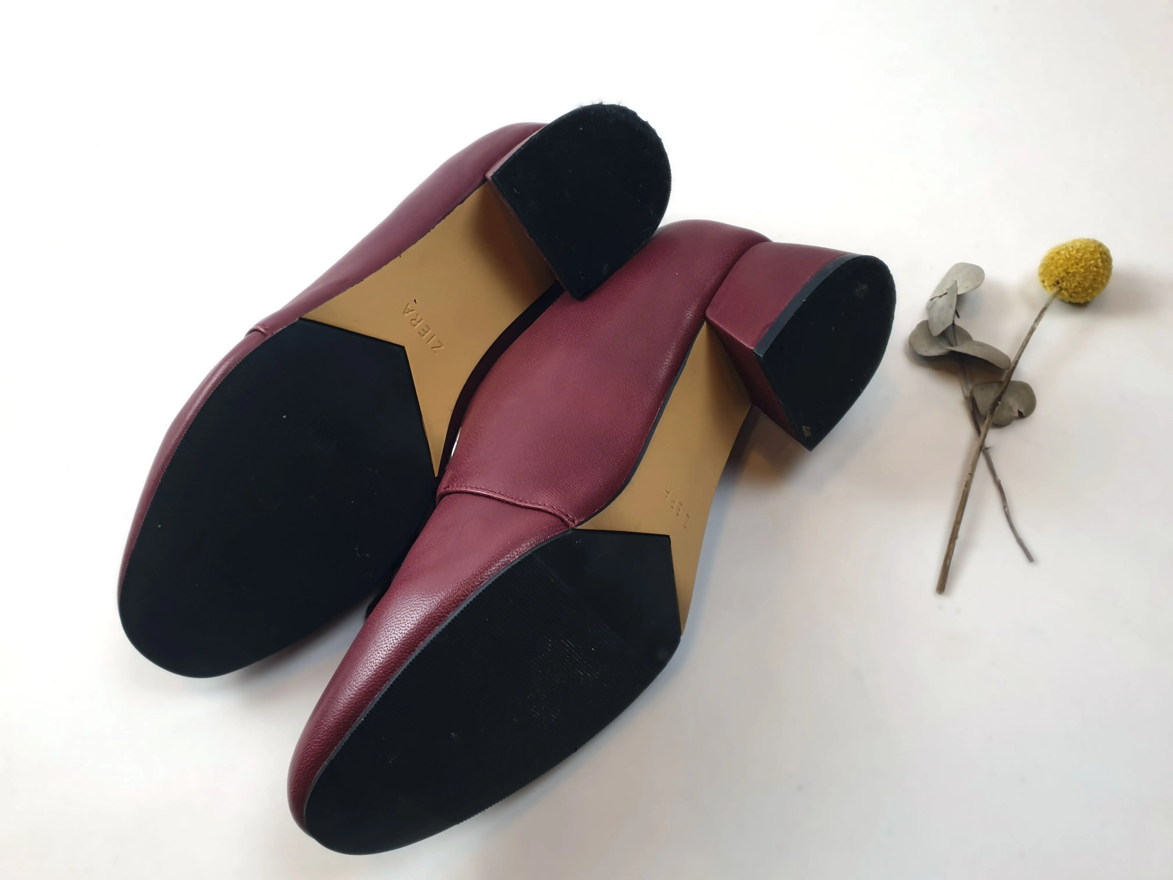 Ziera Pillow Walk red leather shoes with front bow size 39W